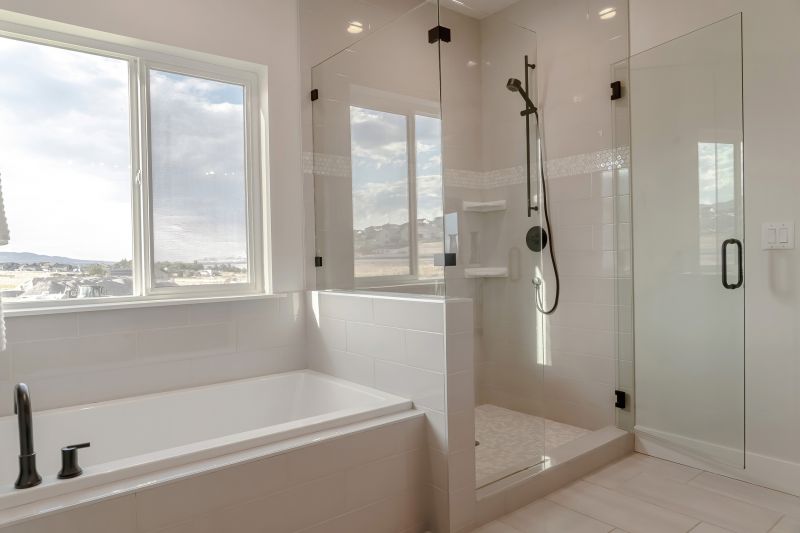 Glass-Enclosed Bath